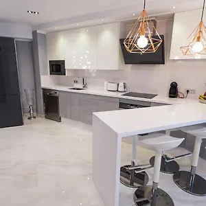 Luxury 2 Bedroom In Cristianos Apartment Los Cristianos (Tenerife)